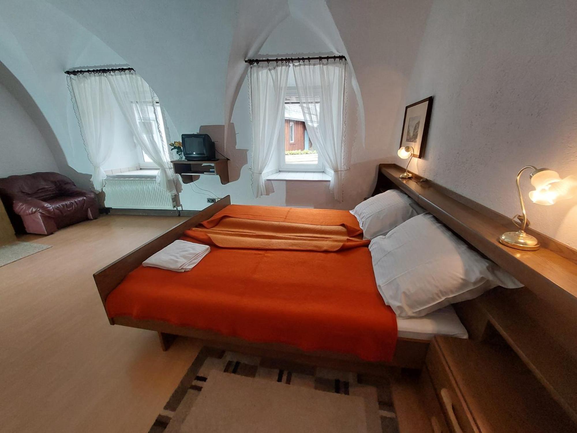 Gasthof Zur Post ไอเซเนิร์ซ ภายนอก รูปภาพ