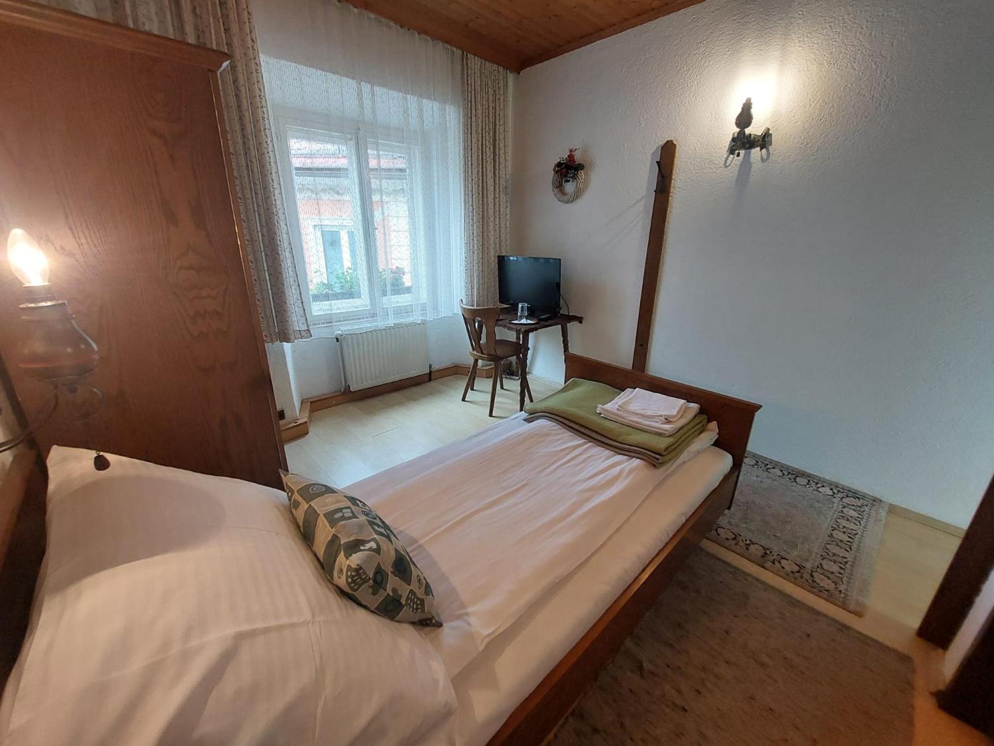 Gasthof Zur Post ไอเซเนิร์ซ ภายนอก รูปภาพ